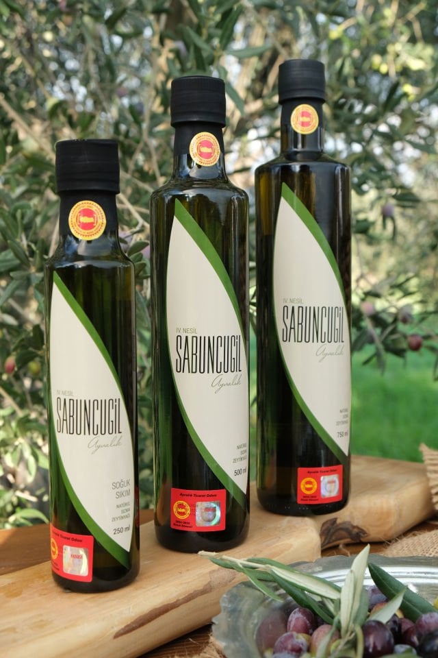 2025 - 2026 Ayvalık Olgun Hasat Soğuk Sıkım Natürel Sızma Zeytinyağı 250 ml Cam